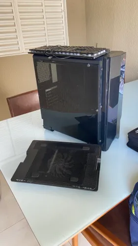 Gabinete, teclado, cooler de notebook