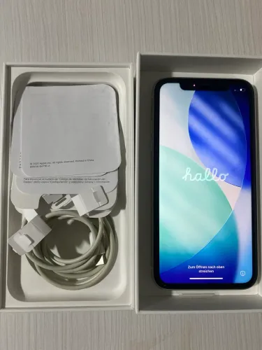 Celular iPhone 11 semi novo