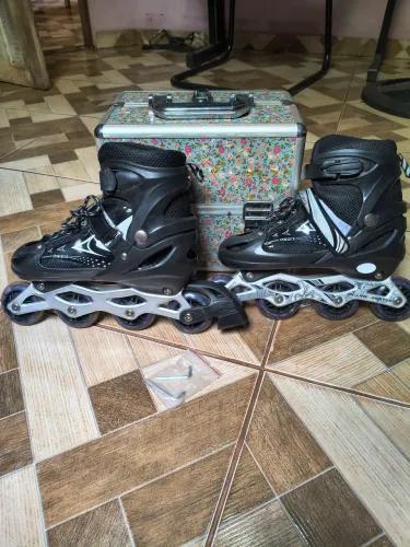 Patins Semi novo e ajustável 