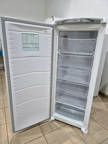 Freezer Vertical Consul 210 litros