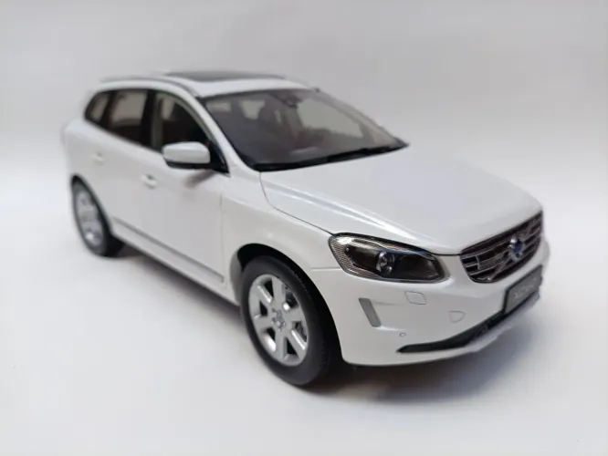 Miniatura volvo XC60 2016 1:18
