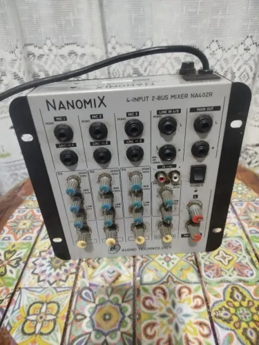 Mesa de som 4 canais Nanomix