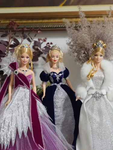 Lote Barbies Holiday e Millennium