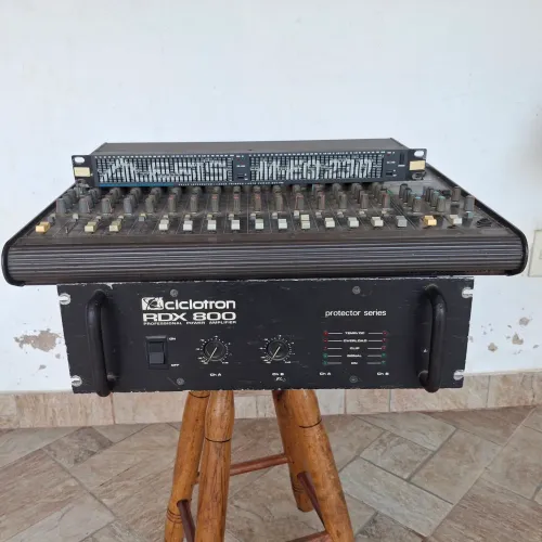 Mesa de som profissional 16 canais, equalizador, potência 