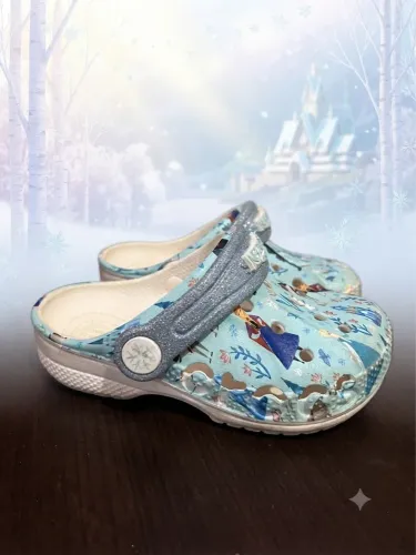 Crocs menina