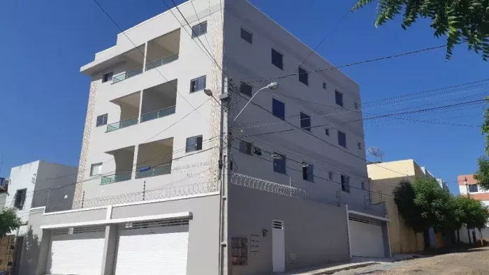 Apartamento com 3 Quarto(s) e 2 banheiro(s) para Alugar, 100 m² por R$ 1500 / Mês