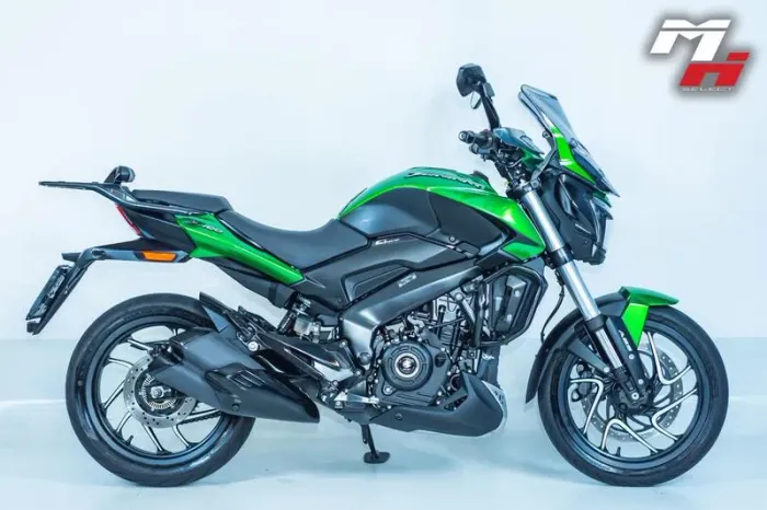 BAJAJ DOMINAR 400 2025