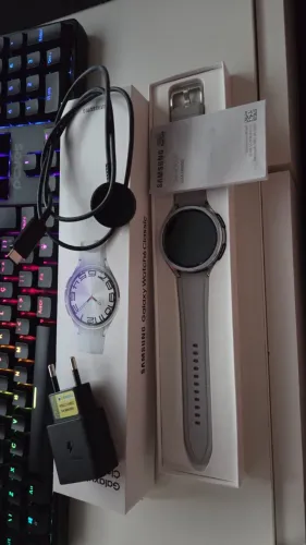 Galaxy Watch 6 Classic 47mm LTE - Pouco Uso (1 mês) - Completo na Caixa