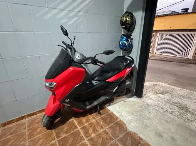 Yamaha NMAX 160 Connected ABS 2024 - Vermelha | 7.300 km | Único Dono