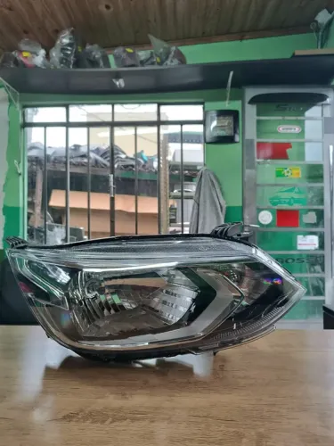 Farol esquerdo Onix plus 2022 2023 2024 original sem conserto
