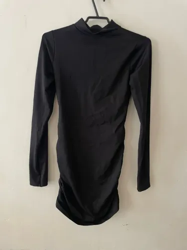 Vestido Preto Costa Nua