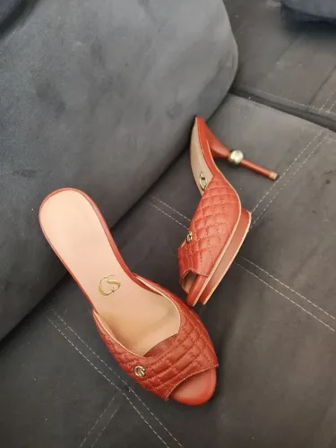 Sandália Carmen steffens 