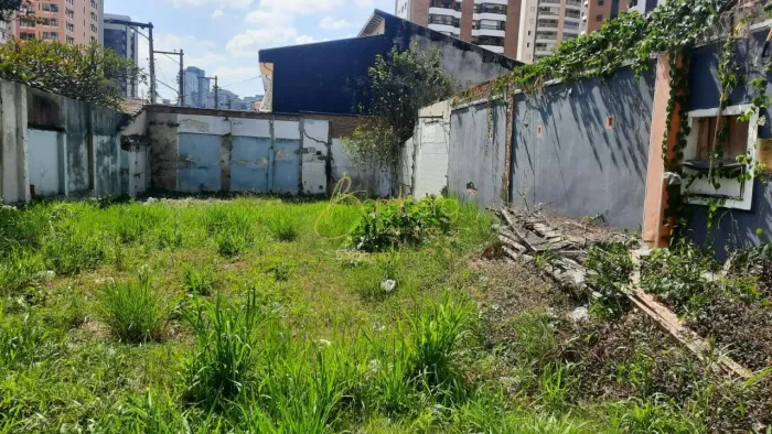 Terreno para venda na rua Alexandre Dumas , localização previlegiada