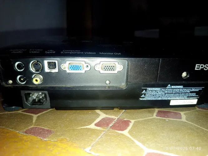 Vendo um projetor Epson em ótimas condições
