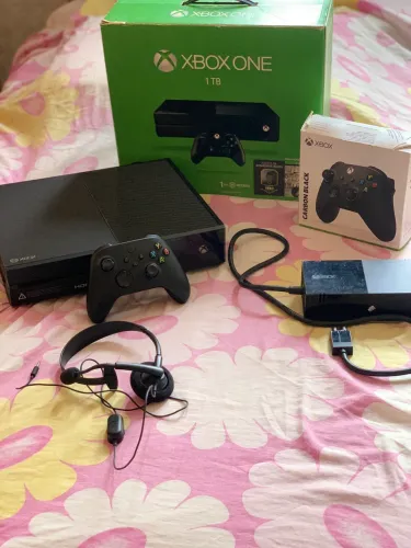 Xbox One  (pra sair hoje!!!)