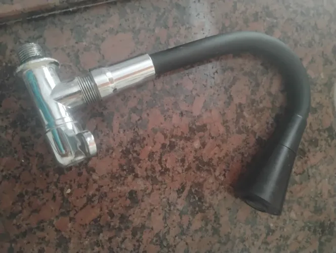 Duas torneiras novas