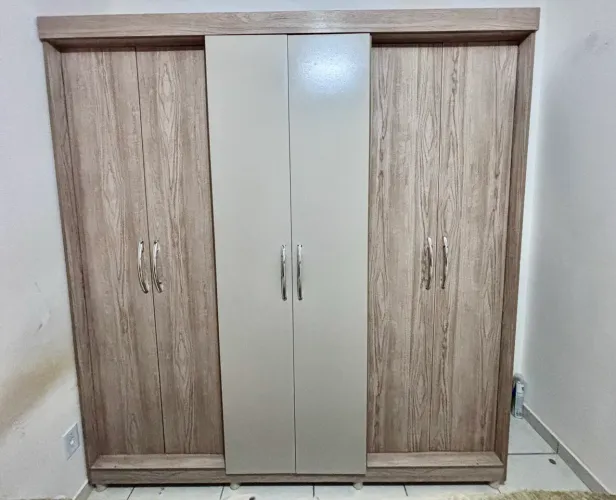 Guarda roupa casal