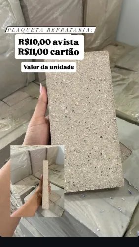 Plaqueta e tijolo refratario