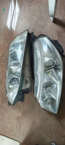 Farol vitara 16/19 (com detalhe no suporte)