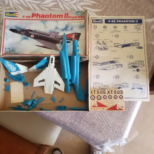 Kit plastimodelismo Revell-Kiko, F-4K Phantom II da Royal Navy, escala 1/72