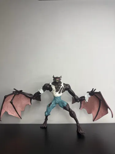 Boneco Morcego Humano Man Bat 1997
