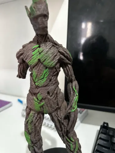 VENDO ACTION FIGURE GROTT EDIÇÃO GUARDIÕES DA GALAXIA 1