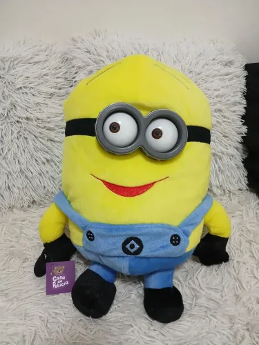Pelúcia Minions com Som musical Filme Gru 40cm