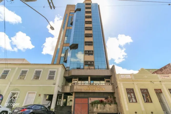 Sala comercial para venda ou aluguel no Centro de Pelotas/RS