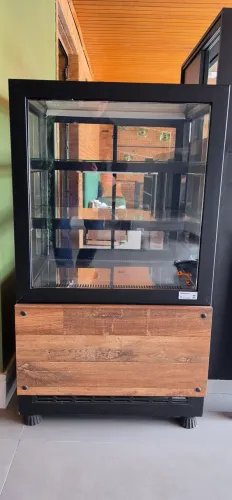 Balcão refrigerado Omega semi novo