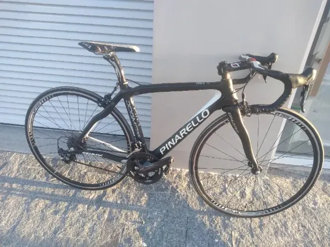 Bicicleta Pinarello Dogma 65,  preta /branco toda em carbono