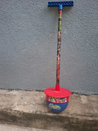 Brinquedo pula pula infantil