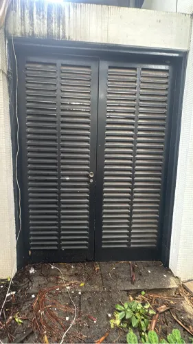 Porta duas folhas  em alumínio 1,40x2,10