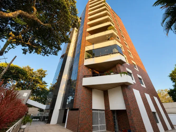 Imóvel para aluguel com 236 metros quadrados com 3 quartos em Centro - Jacareí - SP