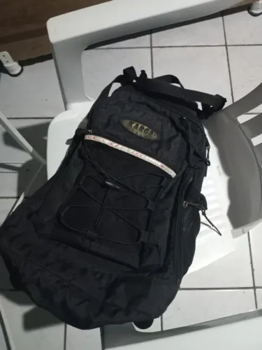 Mochila Karga Usada - R$ 100,00