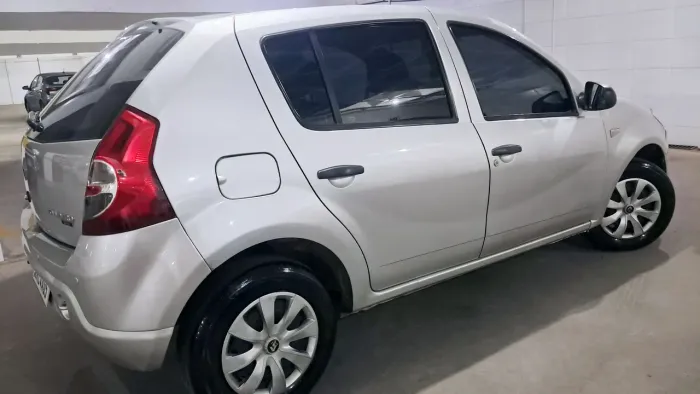 Renault Sandero Authentique Hi-flex 1.0 16V 5P 2010