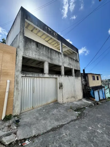 Casa com 2 pavimentos