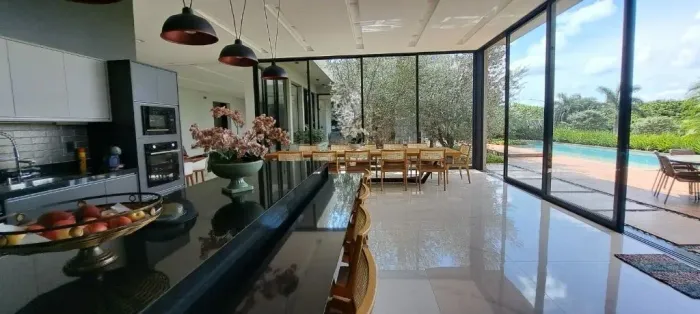 Casa à Venda em Condomínio Fechado com 03 Suítes na Fazenda Santa Maria em Ribeirão Preto 