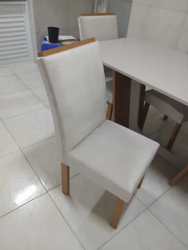 Vendo uma persiana e duas cadeiras novas
