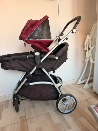 Combo carrinho de bebê + 2 bebê conforto