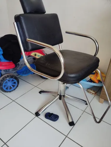 Cadeira hidráulica para barbearia ou salão
