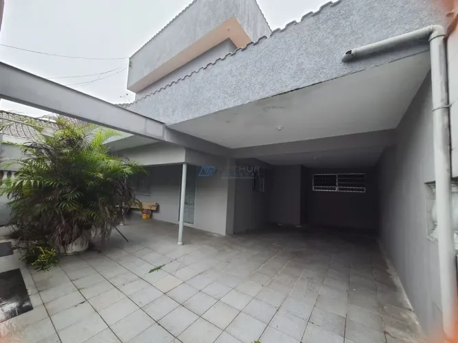 Sobrado 4 dormitórios à venda em Praia Grande no bairro Vila Mirim