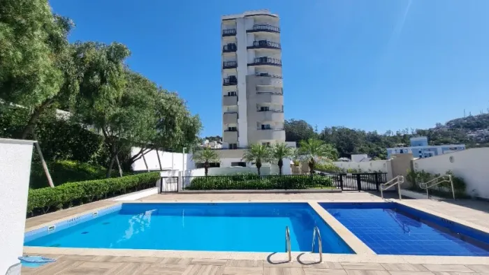 Excelente apto para locação com terraço 01 dorm e 02 banheiros Carvoeira prox. UFSC