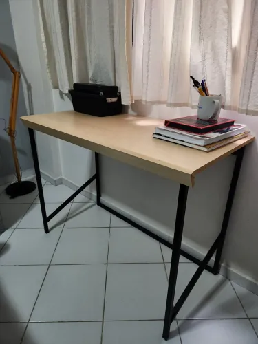 Mesa de escritório/escrivaninha