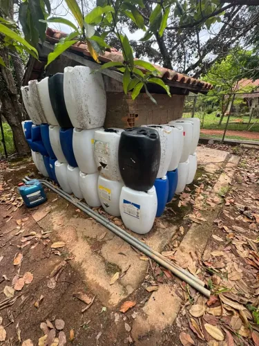 Vendo galões de 50L