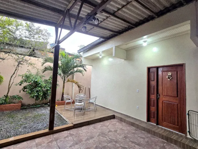 Casa à venda no bairro Tapanã.