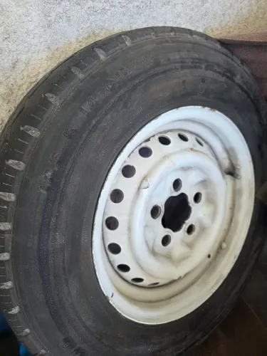 2 rodas com pneus 8 lonas para kombi promoção 550.00