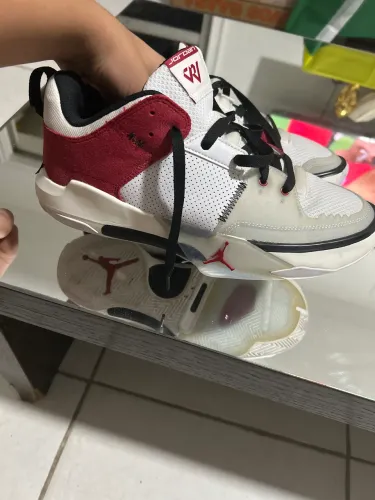 Tênis Nike jordan