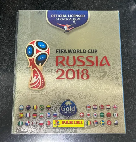 Album copa 2018 - versão suíça - capa dourada