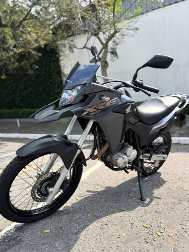 VENDO XRE COMPLETA 2023