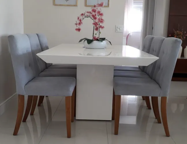 Vendo 6 Cadeiras para Mesa de Jantar